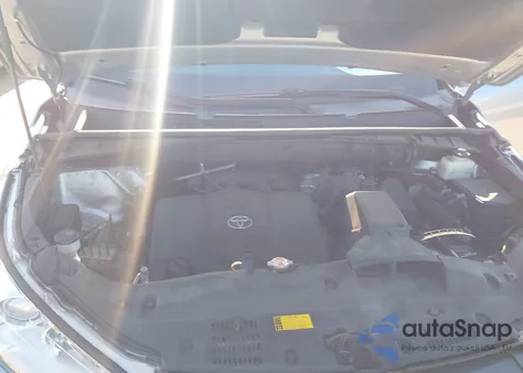 2018 Toyota Highlander Xle z USA, uszkodzony, nr VIN 5TDJZRFH8JS560231